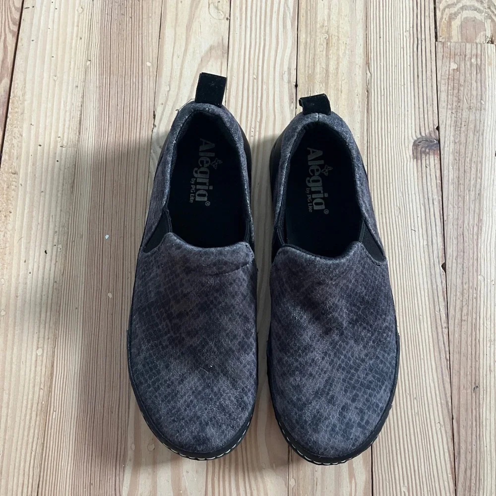 Alegria AXI-7001X Grey Snakeskin Slip On Shoes Womens 38 Comfort Casual Loafers‎
